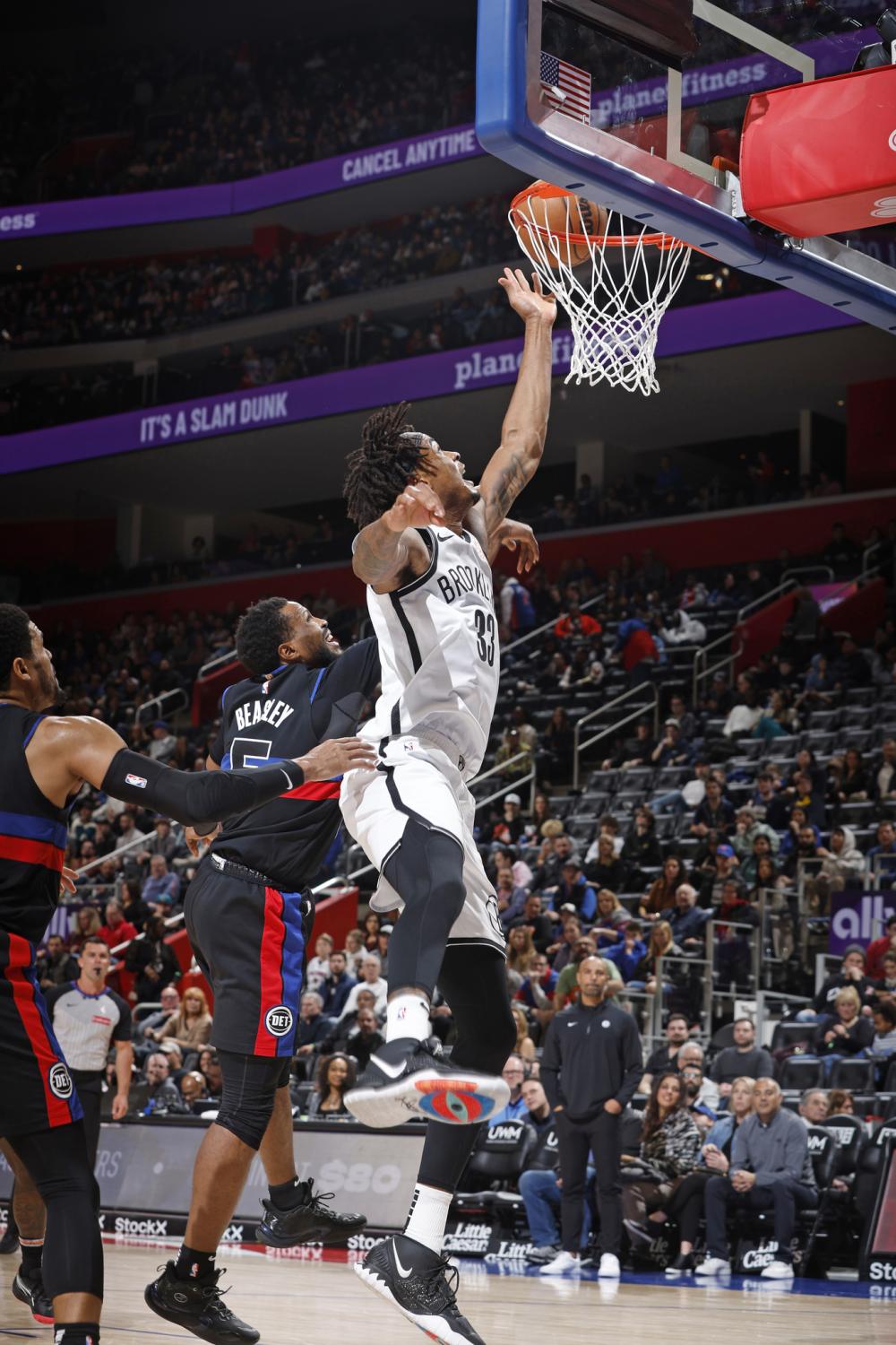 滩足球的发 滩足球的发